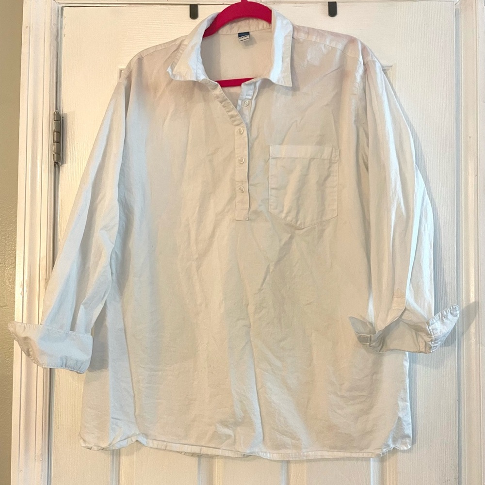 Maternity L -White Button-Up Shirt